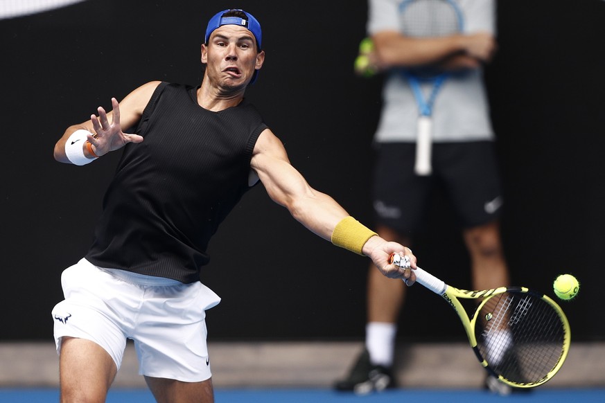 epa07272326 Rafael Nadal of Spain in action during a training session at the Australian Open in Melbourne, Australia, 10 January 2019. EPA/DANIEL POCKETT AUSTRALIA AND NEW ZEALAND OUT