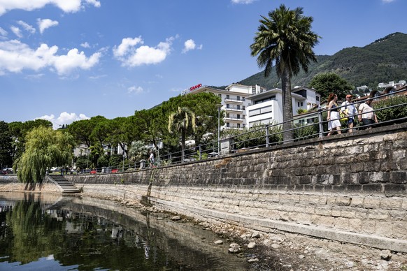 KEYPIX - Une vue du bas niveau d'eau du lac Majeur (Lago Maggiore) le jeudi 6 aout 2026 a Muralto pres de Locarno. Au Tessin, le niveau du lac Majeur baisse dangereusement depuis le debut de l  ...
