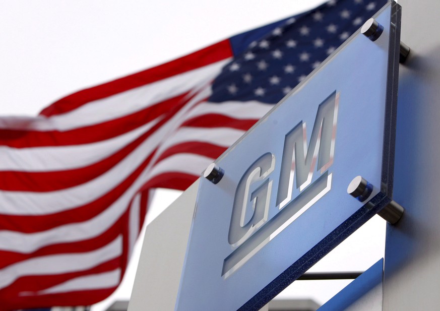 epa07191282 (FILE) - Flags flying outside the General Motors (GM) World Headquarters in the Renaissance Center in Detroit, Michigan, USA, 19 November 2008 (reissued 26 November 2018). Reports on 26 No ...