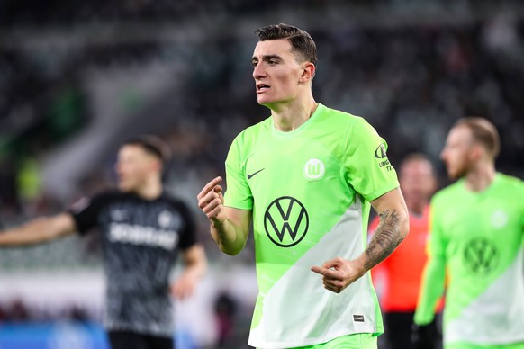 Cedric Zesiger VfL Wolfsburg,5 - 1. Fussball Bundesliga Saison 2023-2024 VfL Wolfsburg vs. SC Freiburg in der Volkswagen Arena in Wolfsburg - Aktion,Fussball,Deutschland,Mann,M�nner,09.12.2023 *** Ced ...