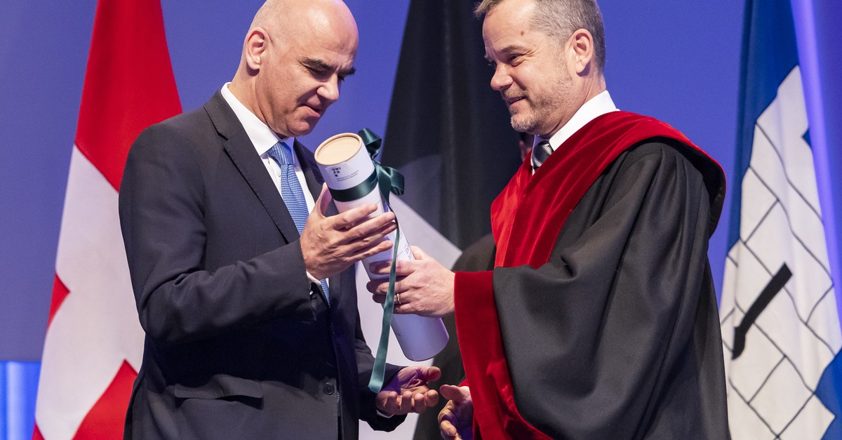 Universit-t-Freiburg-verleiht-Alain-Berset-Ehrendoktorw-rde