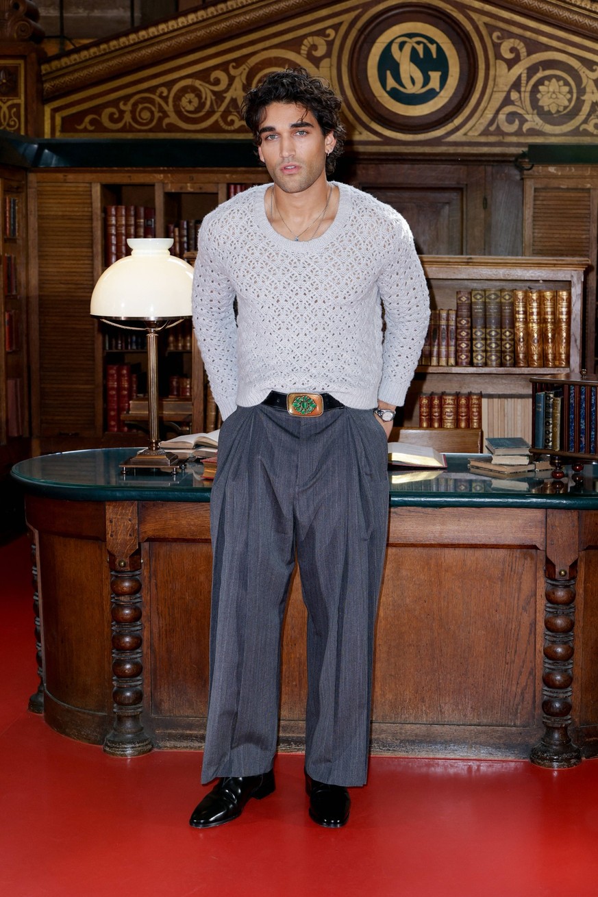 Josh Heuston at the photocall for the Valentino Women s Ready-to-Wear Spring/Summer 2027 show during Paris Fashion Week PFW in Paris, France, on October 4, 2026. Olivier Borde, bestimage. Photocall at ...