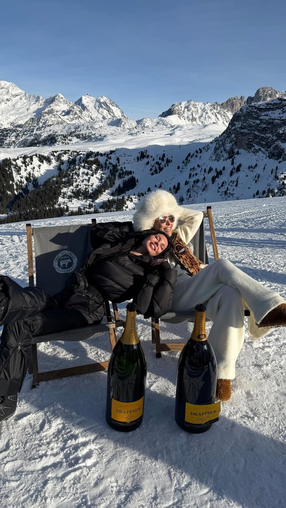 Xenia Sobchak et Samoylovaoxana à Courchevel.