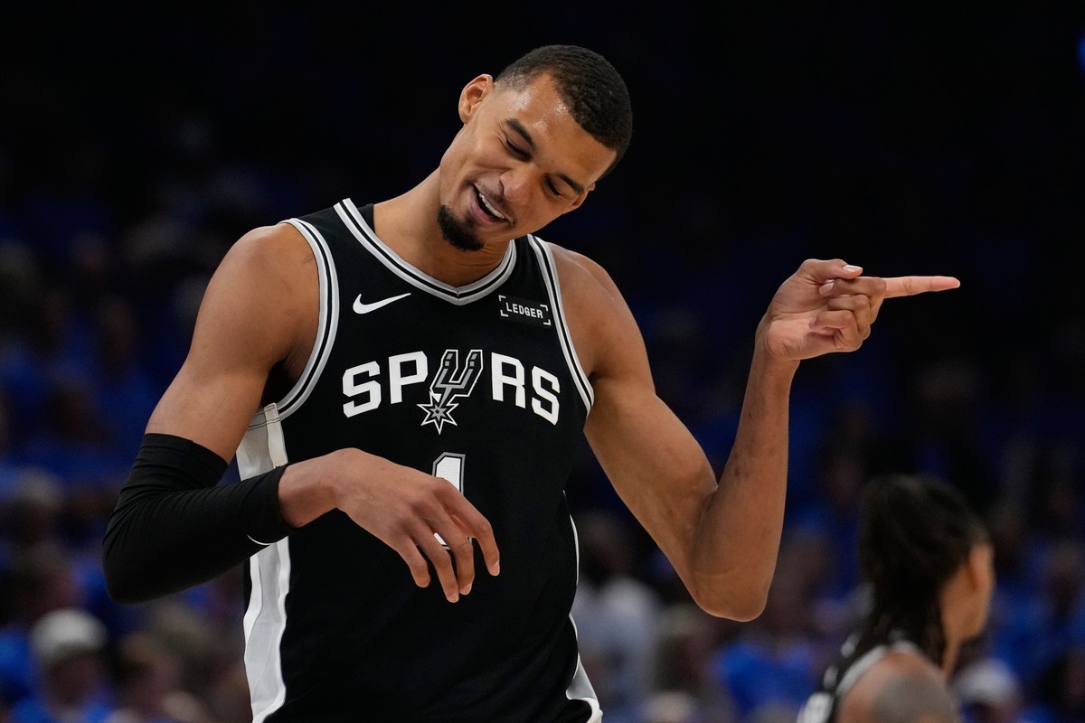 San Antonio Spurs forward Victor Wembanyama celebrates during the second half of Game 1 in a third-round NBA basketball playoffs series against the Oklahoma City Thunder Monday, May 18, 2026, in Oklah ...