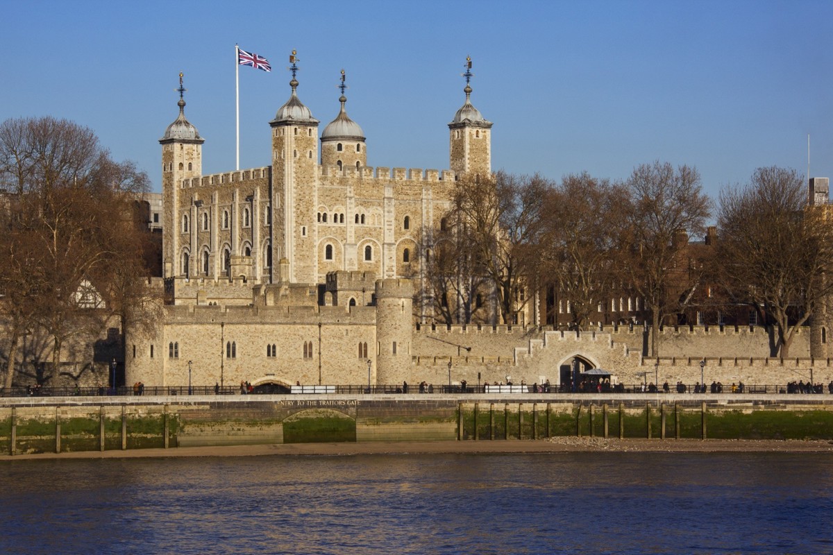 Tower of London - England, The Tower of London is a fortress by the River Thames in London. The oldest part, the White Tower, was begun in 1078. It was later used as a state prison, and is now open to ...