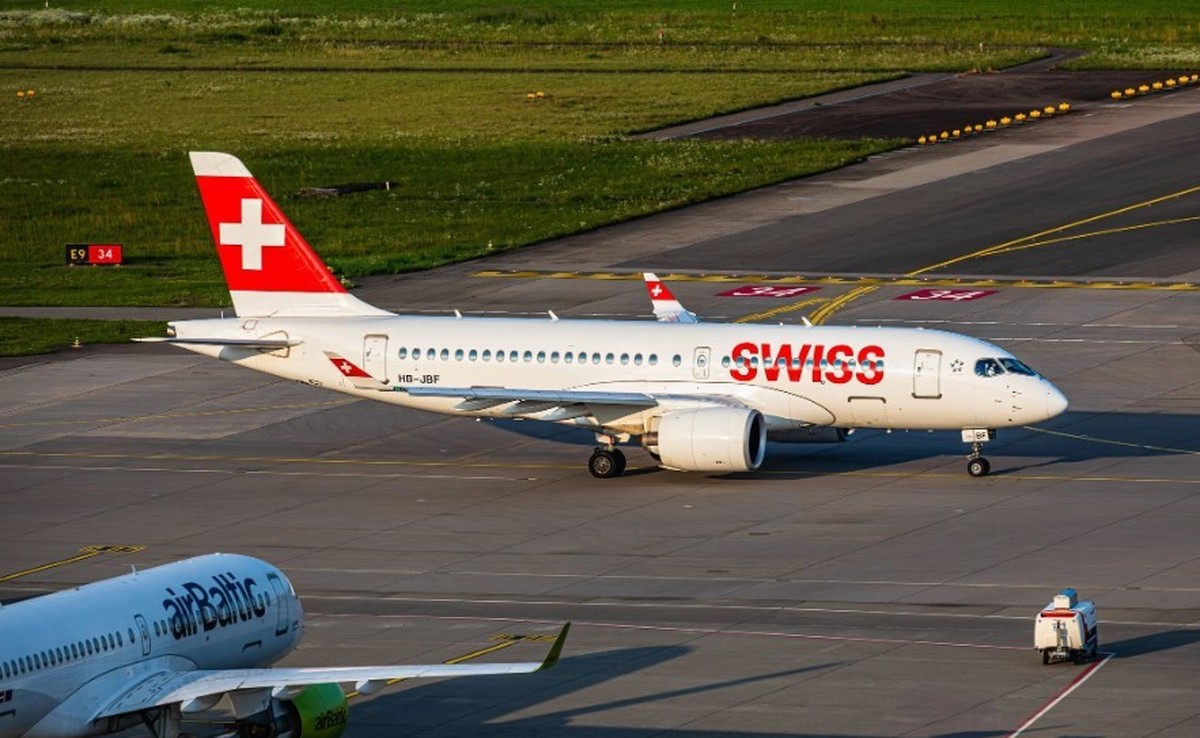 Seit 2022 lagert die Swiss in grossem Stil Flüge an die lettische Air Baltic aus, deren Angestellte massiv tiefere Löhne beziehen.