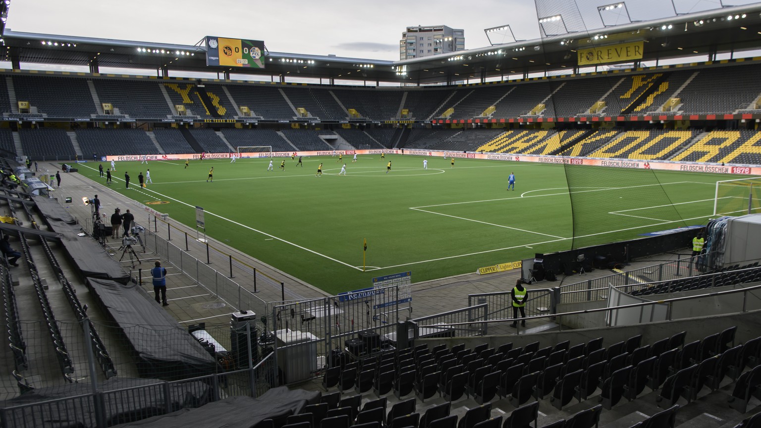 Leere platze fotografiert, im Fussball Meisterschaftsspiel der Super League zwischen dem BSC Young Boys und dem FC Luzern, im Stadion Wankdorf in Bern, am Sonntag, 25. Oktober 2020. (KEYSTONE/Anthony  ...