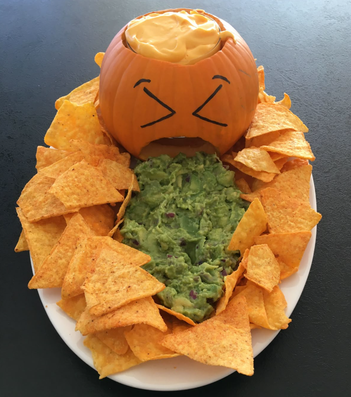 Halloween-Snack Nachos

https://i.pinimg.com/1200x/99/57/f3/9957f3ff6b63fad17a74e97ab40fbf77.jpg