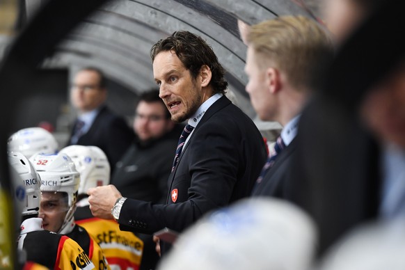 Der Schweizer head coach Patrick Fischer, links, und assistant coach Daniel Liniger, bei den Prospect Games zwischen den Eishockey Nationalmannschaften Schweiz und Deutschland, am Donnerstag, 6. Febru ...