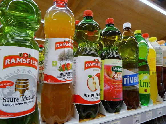 Foto Manuel Geisser 11.02..2023 Ramseier Mineralwasser Apfelmost *** Photo Manuel Geisser 11 02 2023 Ramseier mineral water cider