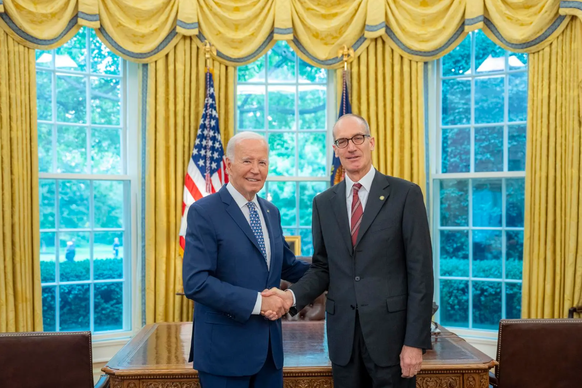 Ralf Heckner, Schweizer Botschafter in Washington mit dem ehemaligen US-Präsidenten Joe Biden.