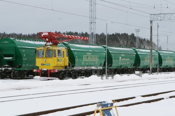 An Transit gehindert: Züge mit Düngemitteln des sanktionierten Belaruskali-Konzerns in der litauischen Hauptstadt Vilnius.