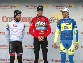 Das Siegerpodest mit Chris Froome zwischen Alberto Contador (rechts) und&nbsp;Mikel Nieve.