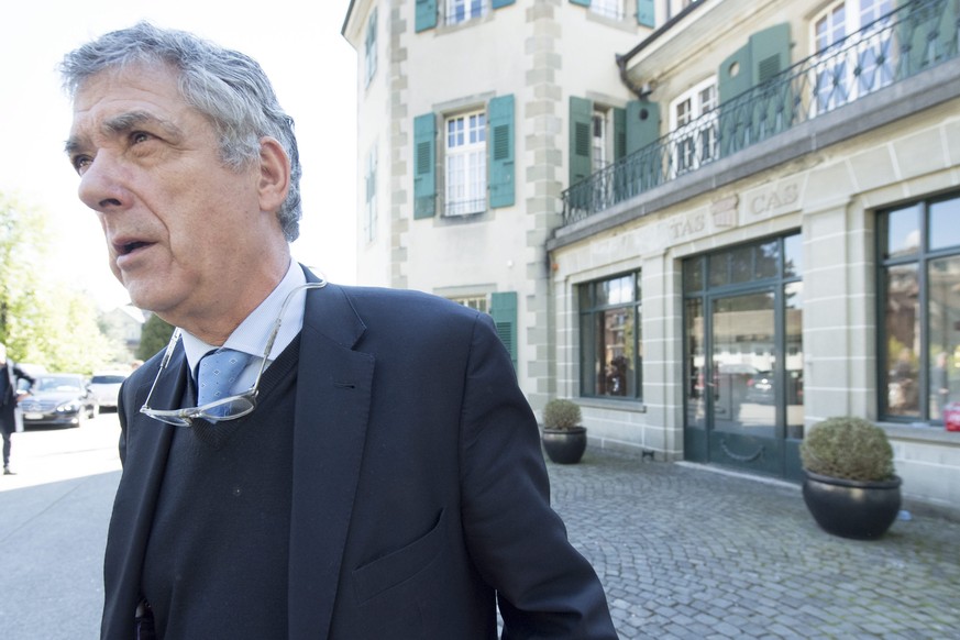 epa05282293 Acting UEFA president Angel Maria Villar leaves the CAS during the hearing of UEFA President Michel Platini of France at the international Court of Arbitration for Sport, CAS, in Lausanne, ...