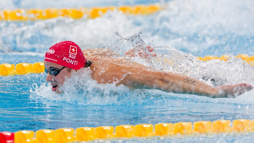 epa11666420 Noe Ponti of Switzerland in action during Men?s 100m Butterfly Finals at the World Aquatics Swimming World Cup in Shanghai, China, 18 October 2024. EPA/ALEX PLAVEVSKI