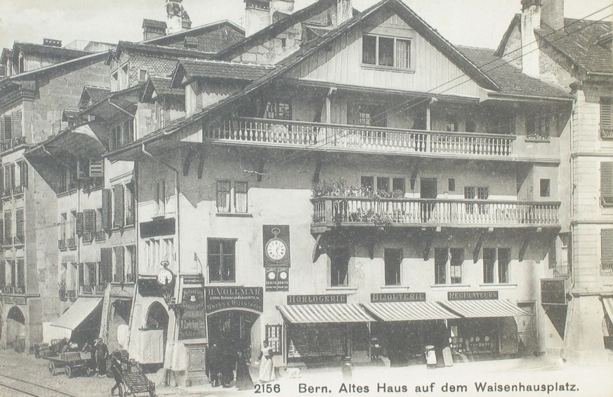 1899:&nbsp;Altes Haus auf dem Waisenhauplatz.