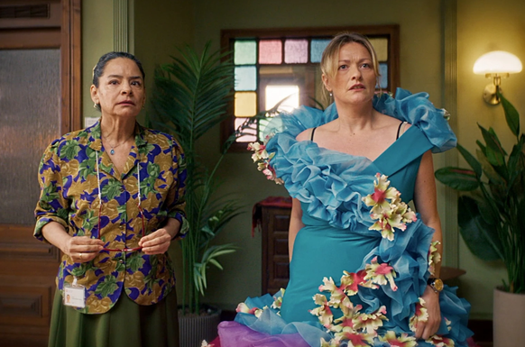 Susanne Kunz spielt die Diplomatin Bea.