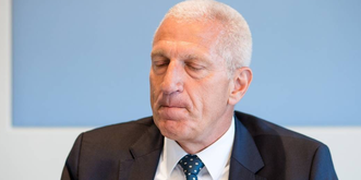 Pierin Vincenz am Boden – der Ex-Raiffeisen-Chef verbrachte eine Nacht in Gewahrsam