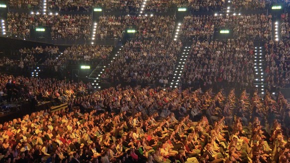 Full House: 10&#039;000 Menschen im Hallenstadion zur Zivadiliring-Show am 26. Oktober 2025