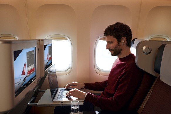Internet on board kann bald auch auf Kurzstrecken genutzt werden (bei der Swiss).