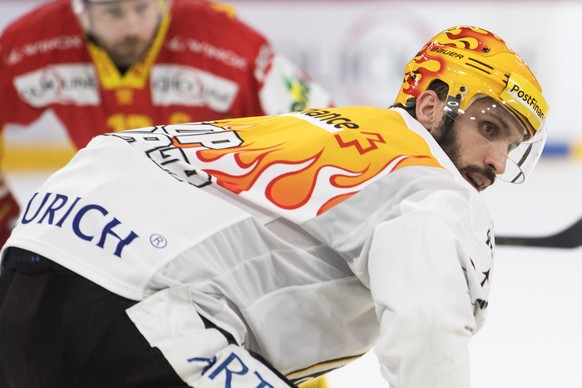 Luganos Topscorer Maxim Lapierre, im ersten Playoff-Halbfinalspiel der Eishockey National League zwischen, dem EHC Biel und dem HC Lugano, am Dienstag, 27. Maerz 2018, in der Tissot Arena in Biel. (PP ...