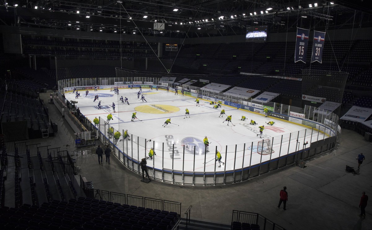Das Hallenstadion