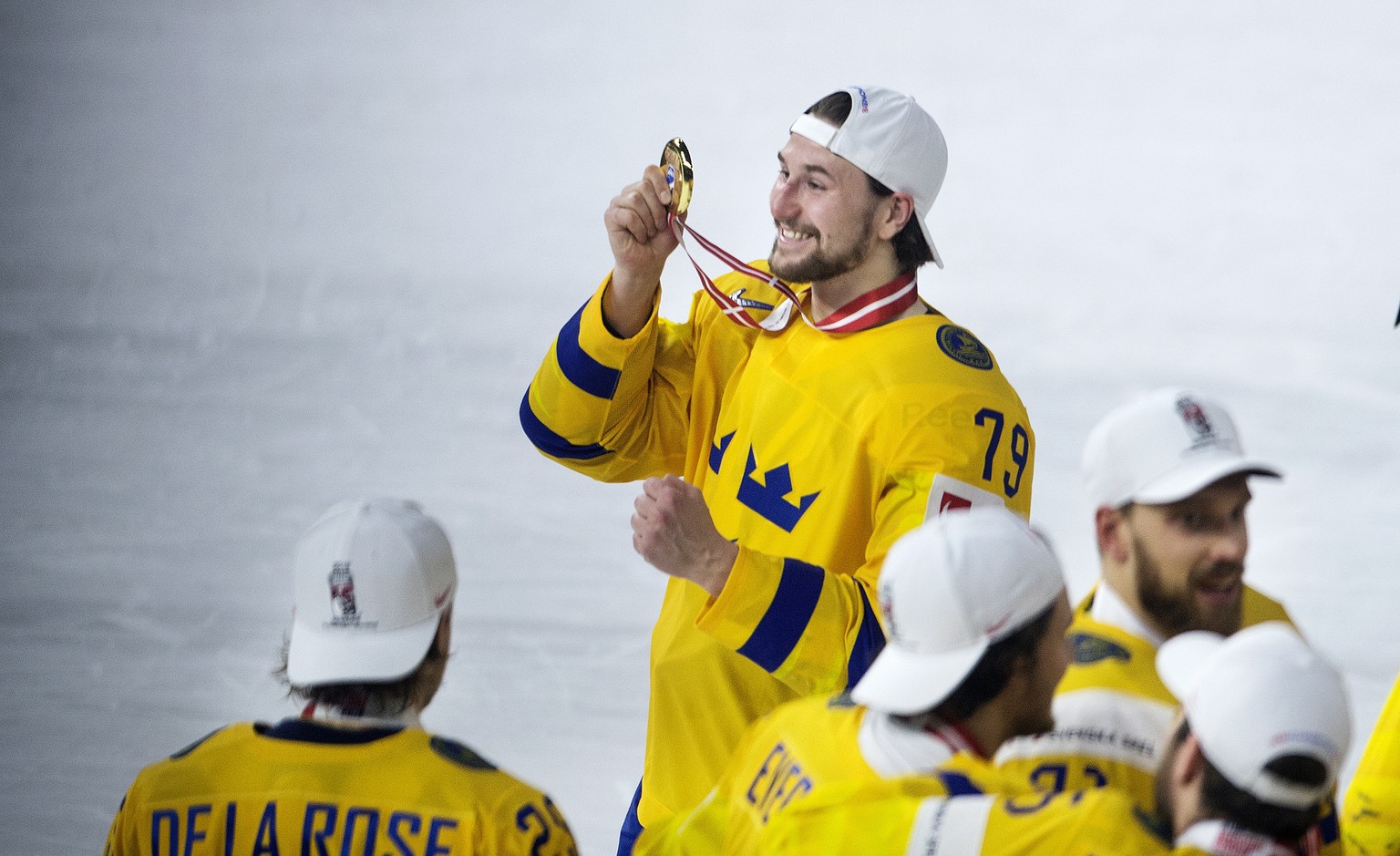epa06753346 Filip Forsberg of Sweden after the IIHF World Championship ice hockey finale between Sweden and Switzerland in Royal Arena in Copenhagen, Denmark, 20 May 2018. EPA/Liselotte Sabroe DENMARK ...