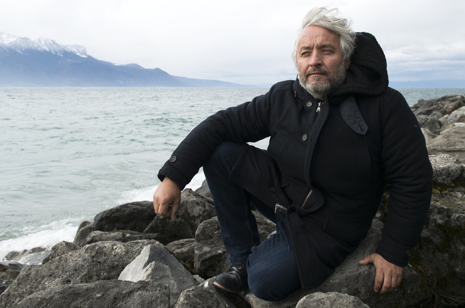 Le navigateur suisse, Yvan Bourgnon, pose pour le photographe au bord du lac Leman a l&#039;occasion du lancement du film &quot;En Equilibre sur l&#039;Ocean&quot;, ce mardi 28 fevrier 2017 a Vevey. L ...