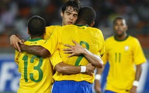 Kaká und Dani Alves haben die Schnauze voll.