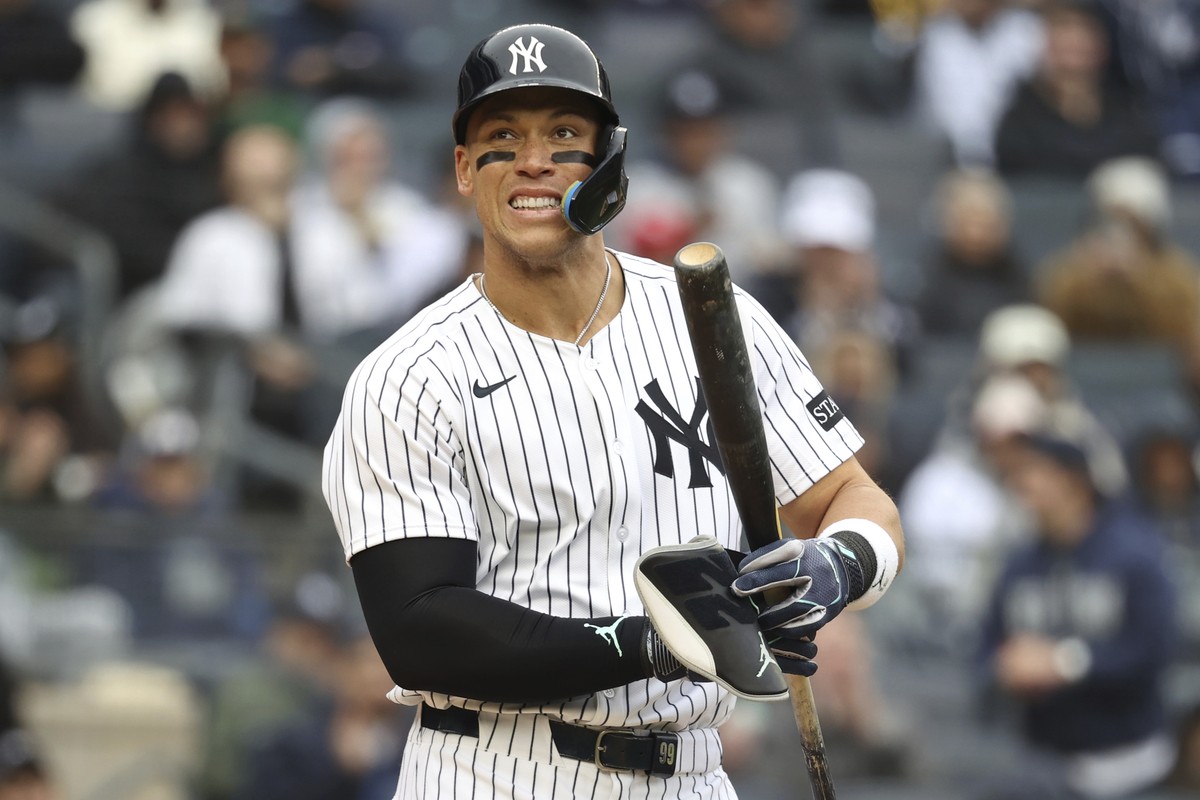New York Yankees' Aaron Judge walks to first base during the seventh inning of a baseball game against the Milwaukee Brewers, Sunday, March 30, 2025, in New York. (AP Photo/Pamela Smith)
Aaron Ju ...
