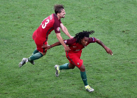epa05399864 Renato Sanches (R) of Portugal celebrates with Adrien Silva after scoring the 1-1 goal during the UEFA EURO 2016 quarter final match between Poland and Portugal at Stade Velodrome in Marse ...