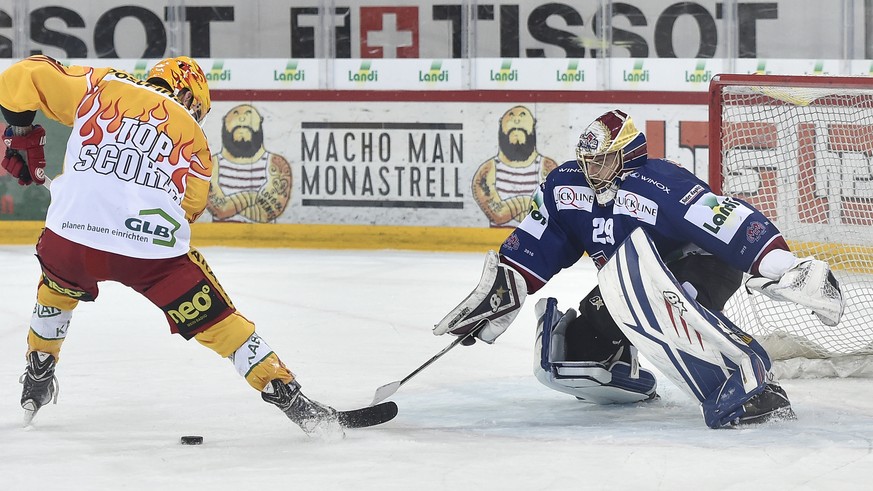 Ihn mögen sie in Biel überhaupt nicht: Langnau-Topskorer DiDomenico, bei einem Penalty gegen Rytz.