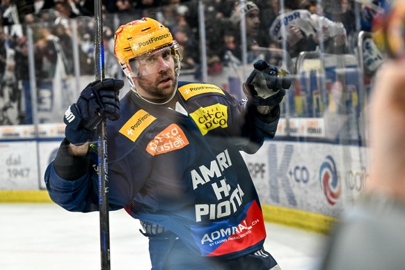 PostFinance Top Scorer Christopher DiDomenico (HCAP) celebrate his goal, during the regular season National League game between HC Ambri Piotta and ZSC Lions at the ice stadium Gottardo Arena, Switzer ...