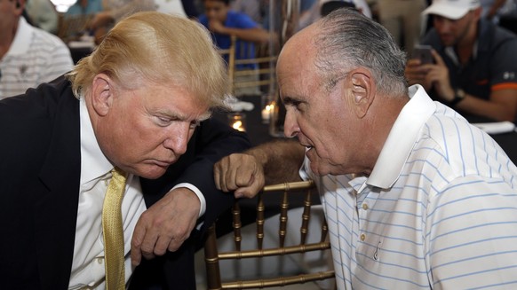 Donald Trump und Rudy Giuliani im Jahr 2015.