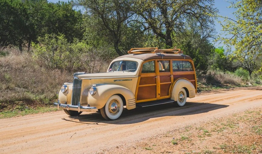 1941 Packard 1900 One-Ten Station Wagon by Hercules 
$50,000 - $75,000 USD 

Offered from The Ray and Bonnie Kinney Collection 

https://rmsothebys.com/auctions/mo26/lots/r0004-1941-packard-1900-onete ...