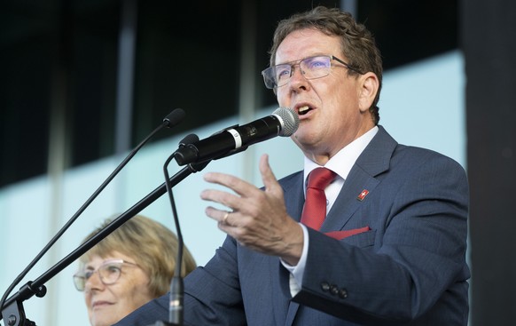 Der Bundesrat Albert Roesti bei seiner Ansprache anlaesslich der Bundesfeier der Stadt Luzern auf dem Europaplatz vor dem KKL vom Donnerstag, 31. Juli 2025 in Luzern. (KEYSTONE/Urs Flueeler)