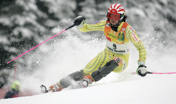 Akira Sasaki in Action