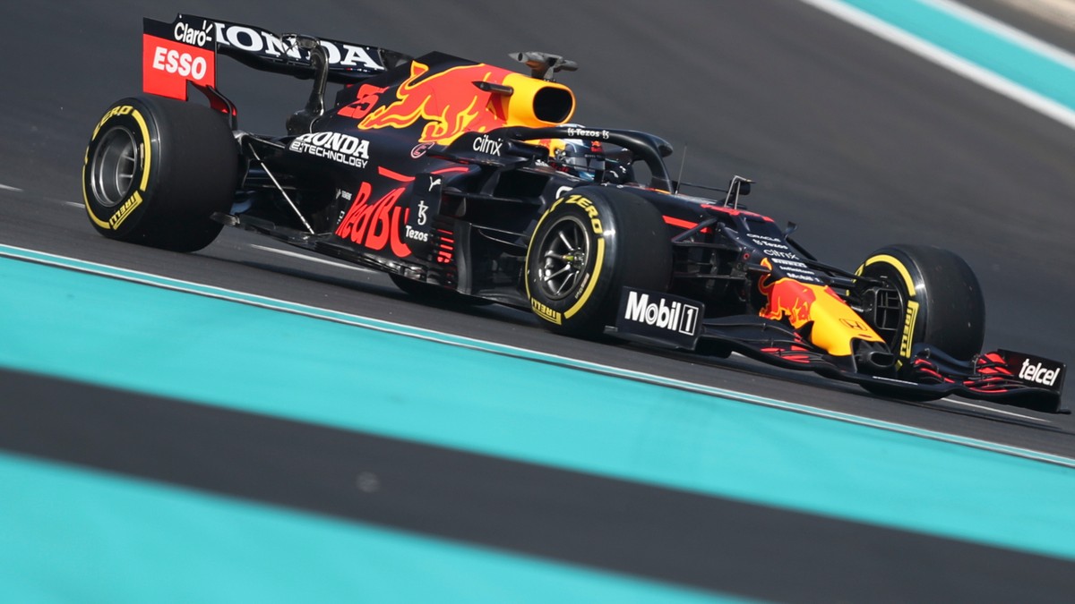 epa09641239 Estonian Formula One driver Juri Vips of Red Bull Racing in action during the Formula One Post-season test session at Yas Marina Circuit in Abu Dhabi, United Arab Emirates, 14 December 202 ...