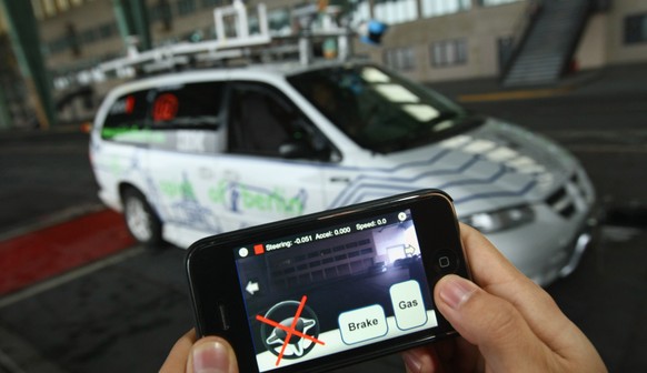 2009 präsentierten deutsche Studenten ein Auto, das sich mit dem iPhone steuern liess.