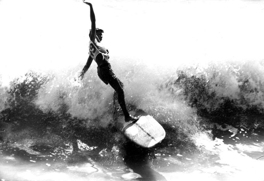 Surfing Surfing in the 1960s in California , USA United States PUBLICATIONxINxAUSxGERxSUIxONLY Copyright: xTopFotox 1336410