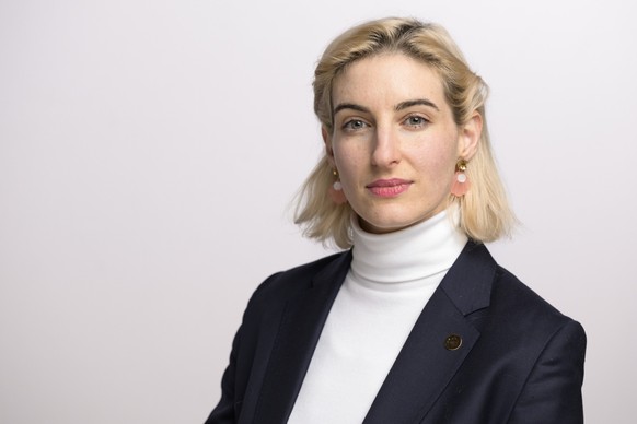 Nationalraetin Anna Rosenwasser, SP-ZH, am Rand der Wintersession der Eidgenoessischen Raete, am Montag, 18. Dezember 2023 im Bundeshaus in Bern. (KEYSTONE/Alessandro della Valle)