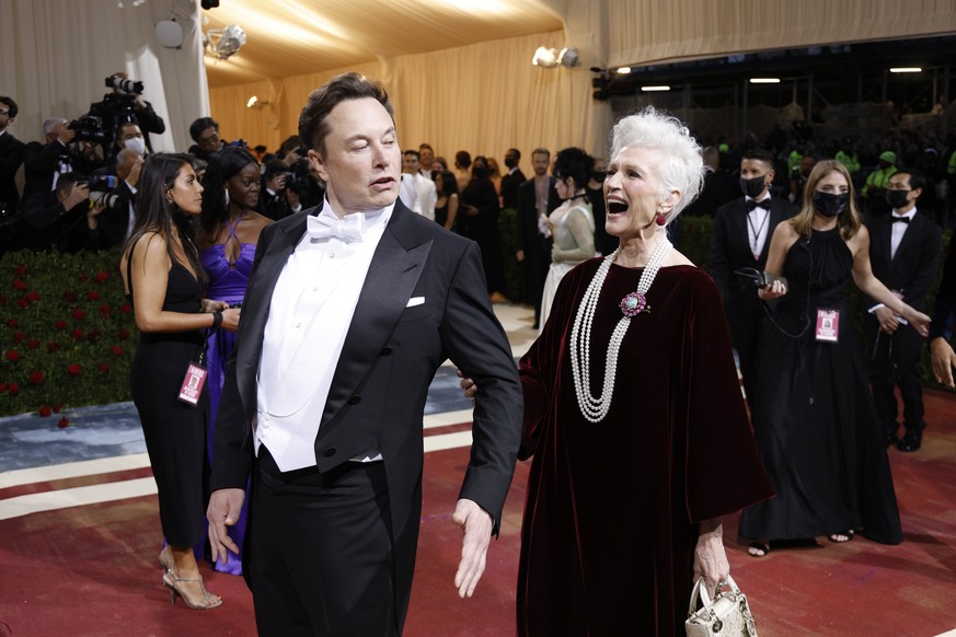 epa09923471 Elon Musk and Maye Musk on the red carpet for the 2022 Met Gala, the annual benefit for the Metropolitan Museum of Art&#039;s Costume Institute, in New York, New York, USA, 02 May 2022. Th ...