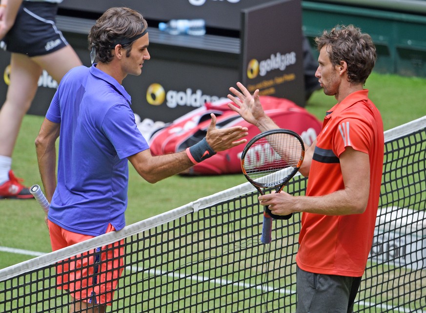 Roger Federer bodigt Ernests Gulbis.
