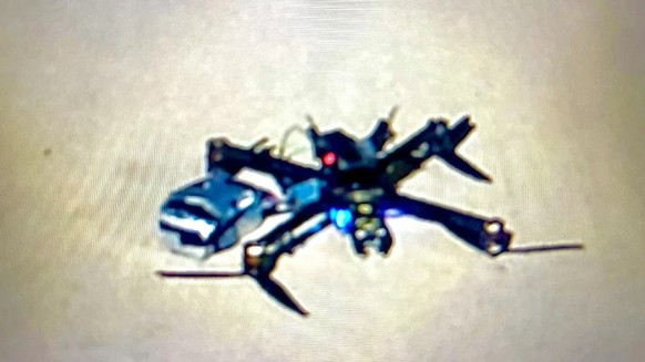 https://x.com/bayraktar_1love/status/2084973624583225807
Tweet: «BILD has published a photo of the explosive-laden drone found beside a Ukrainian An-124 at Leipzig Airport.
Explosive-laden drones oper ...