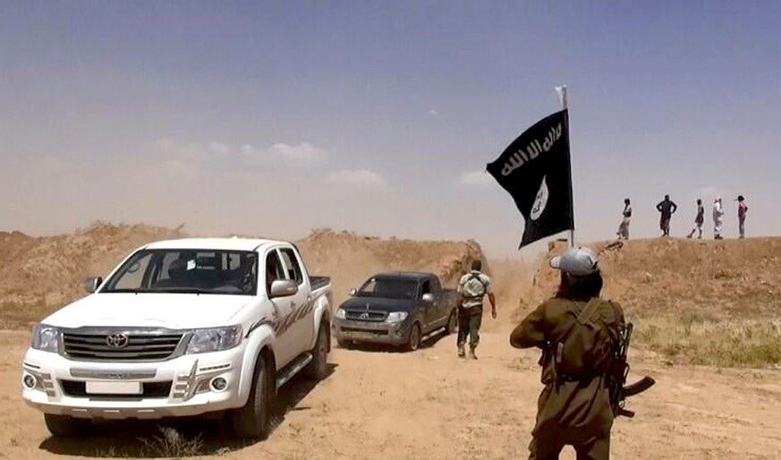 IS-Kämpfer durchbrechen einen Grenzübergang: auf dem Twitter-Kanal des IS veröffentlichte Aufnahme&nbsp;