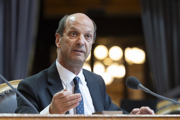 Beat Rieder, Mitte-VS, spricht waehrend der Debatte um die Volksinitiative "Jederzeit Strom fuer alle (Blackout stoppen)" waehrend der Fruehlingssession der Eidgenoessischen Raete, am Mittwo ...