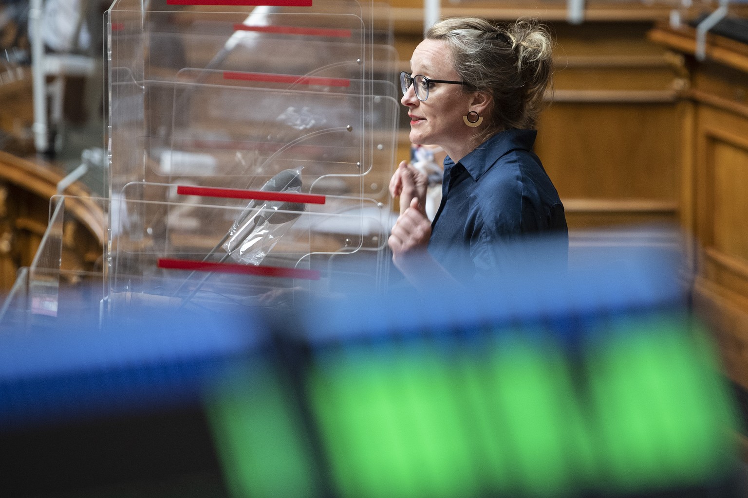 Die Nationalraetin Aline Trede, GP-BE, spricht an der Fruehlingssession der Eidgenoessischen Raete, am Montag, 15. Maerz 2021, in Bern. (KEYSTONE/Peter Schneider)