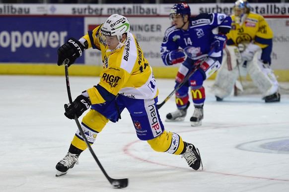 22.11.2014; Kloten; Eishockey NLA - ZSC Lions - HC Davos;
Ville Koistinen (Davos) (Andy Mueller/freshfocus)