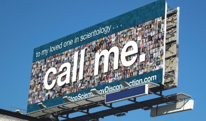 Plakatwand für die Suche von verschollenen Scientology-Mitgliedern.