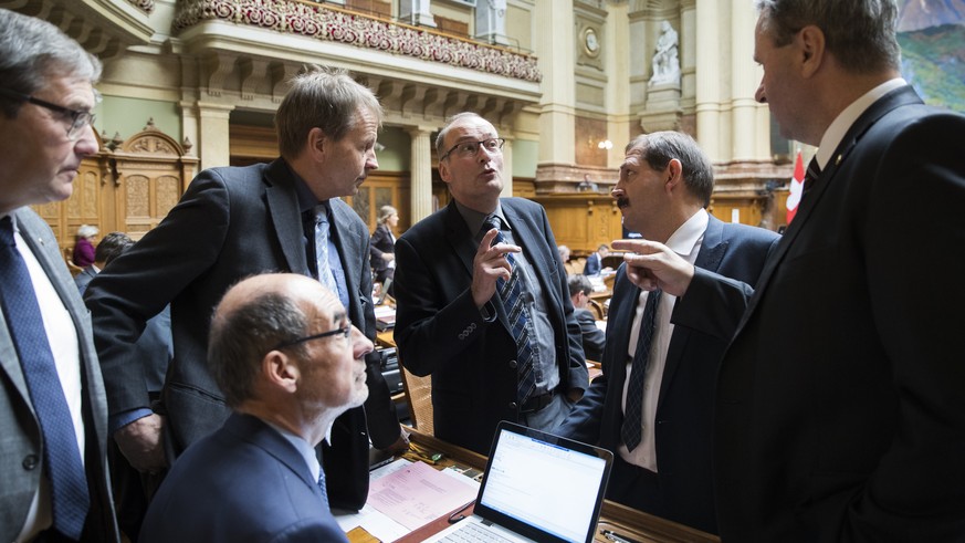 CAPTION CORRECTION - Die Nationalraete Werner Salzmann (SVP-BE), Duri Campell (BDP-GR), Markus Ritter (CVP-SG), Erich von Siebenthal (SVP-BE), Jacques Bourgeois (FDP-FR), und Jakob Buechler (CVP-SG),  ...